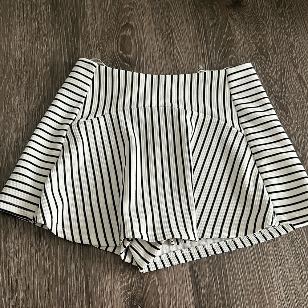 LF striped skort